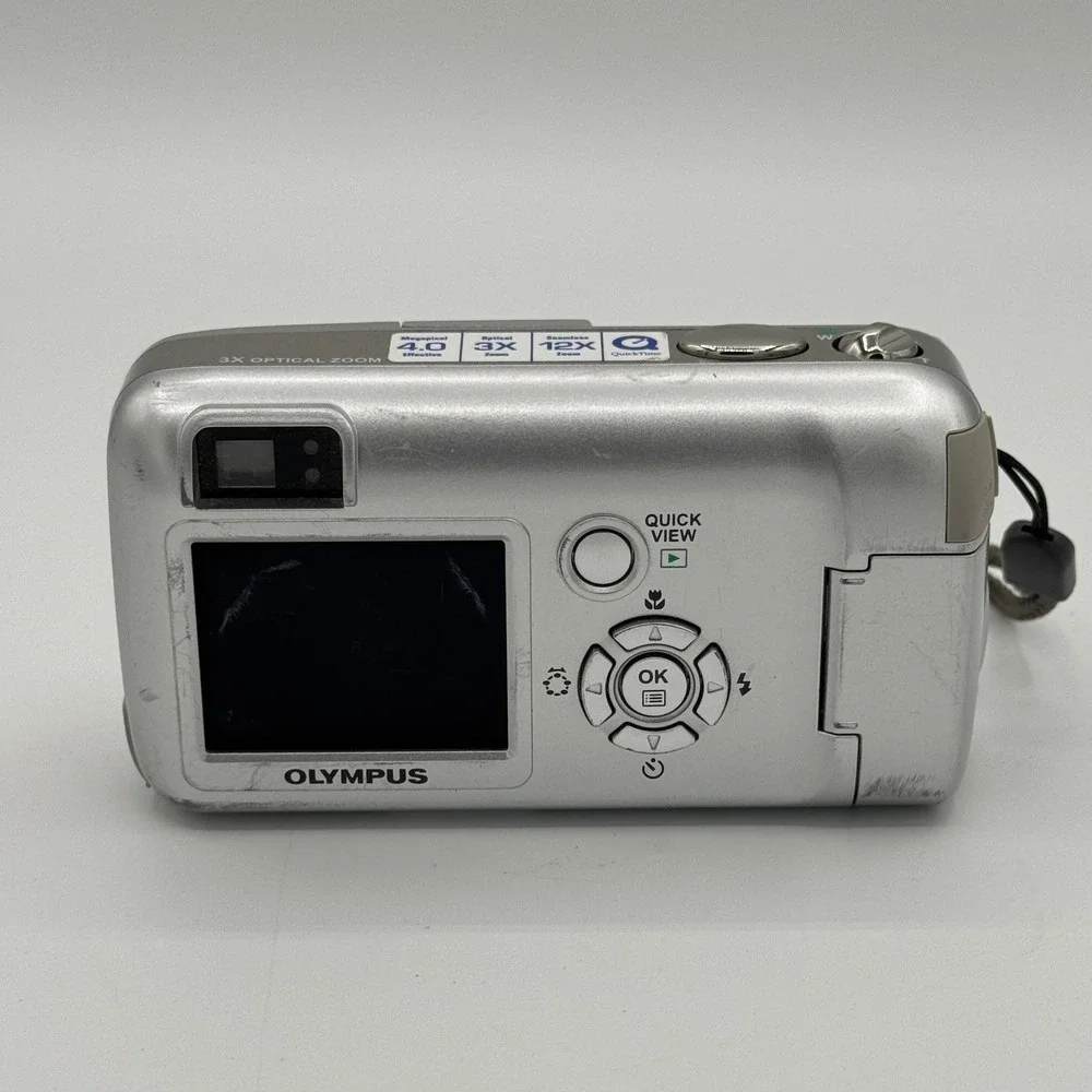 Olympus Camedia D-580 Zoom Digital Camera 4.0MP Silver Tested Working